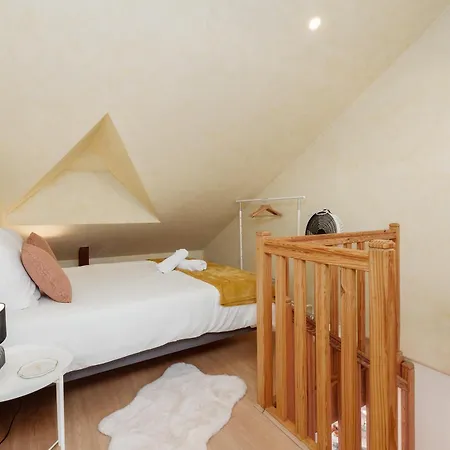 Adele Duplex Lumineux Dans Le Quartier De France דירה