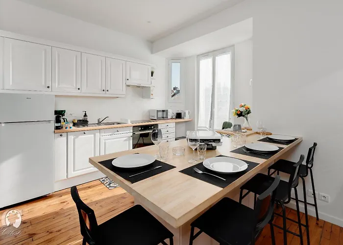 Adele Duplex Lumineux Dans Le Quartier De France Apartment Vichy